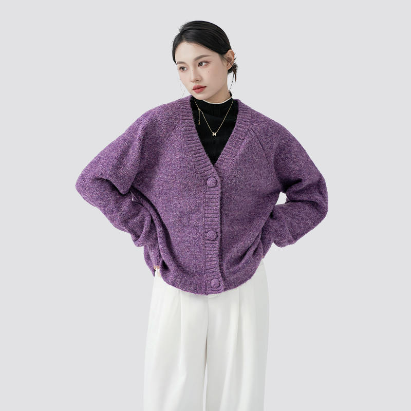 De tijdloze allure van het romantische paarse vest: een fusie van elegantie, emotie en moderne stijl